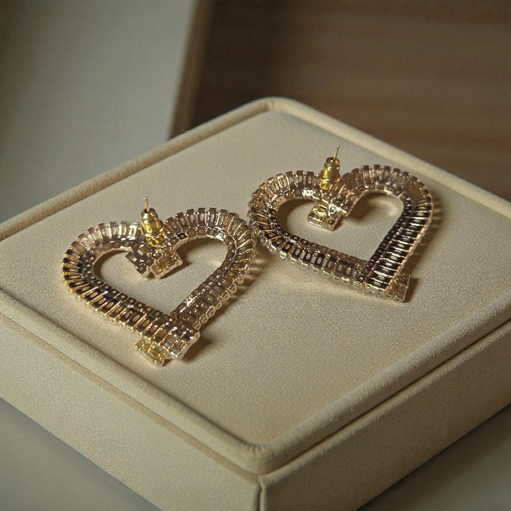 18k Gold Plated Romantic Oversized Zircon Crystal Heart Earrings - Picture 4 of 5